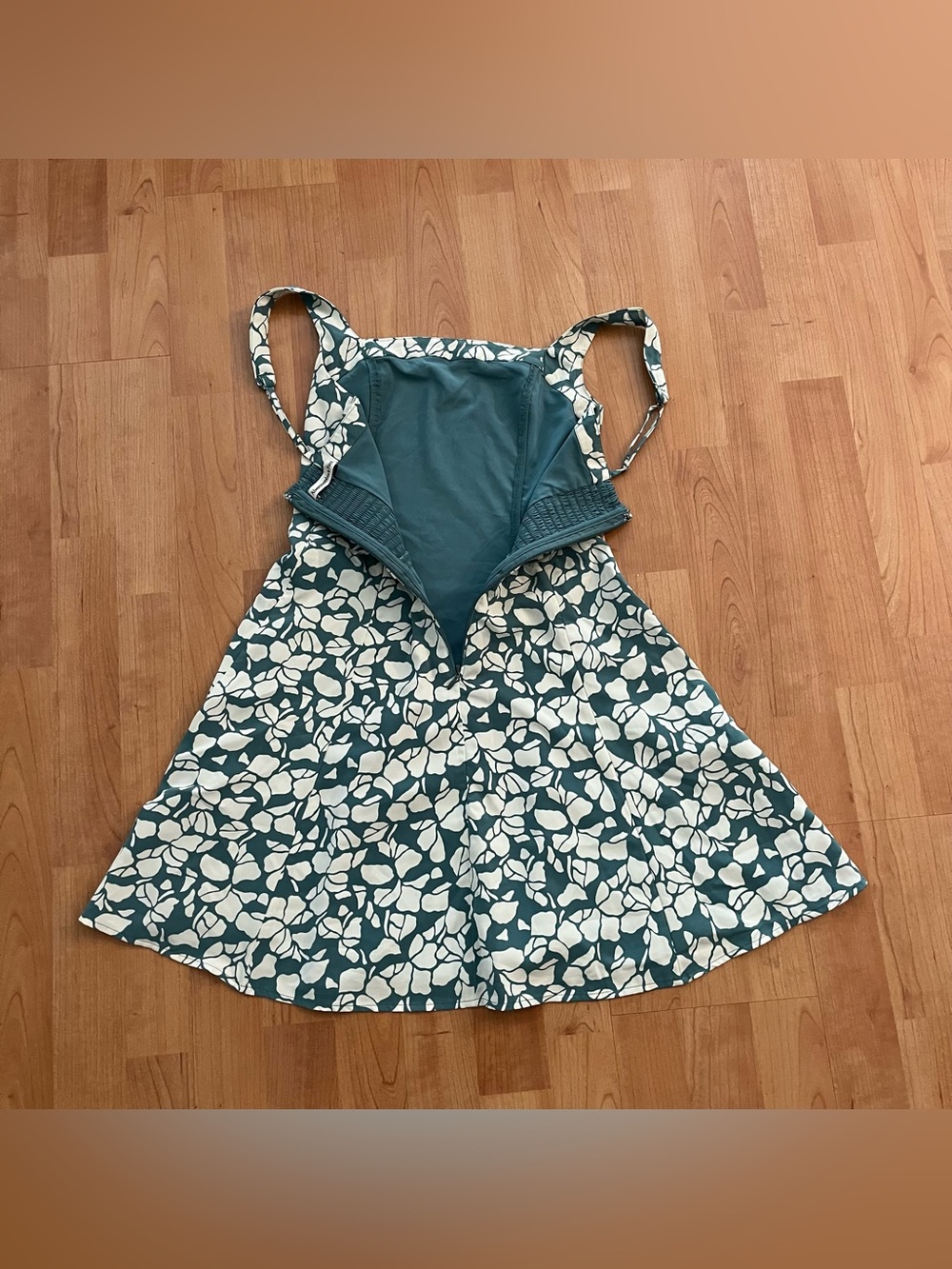 LNWT Abercrombie & Fitch Green and White Leaf Mini Dress XS - Picture 5 of 6